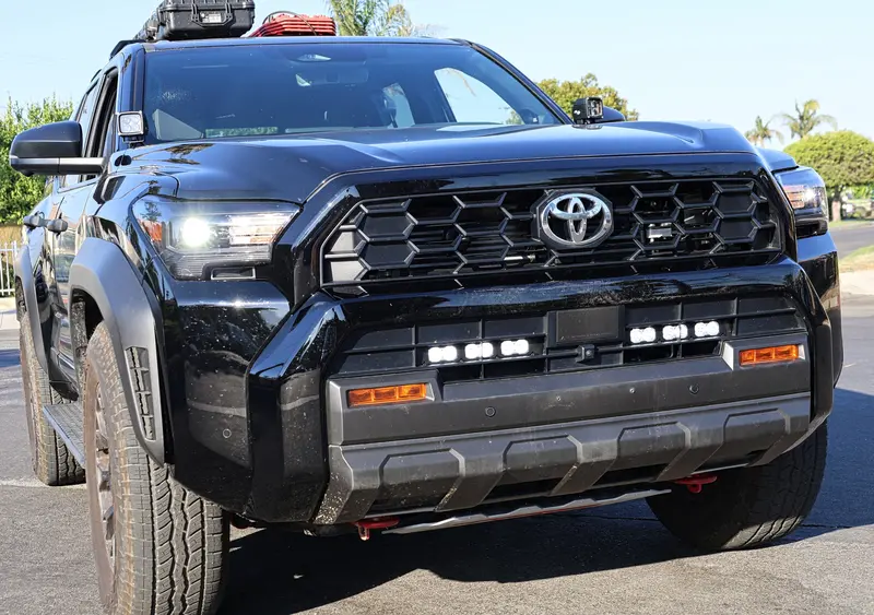 2025+ Toyota 4Runner 11-Inch Pro Light Bars 1